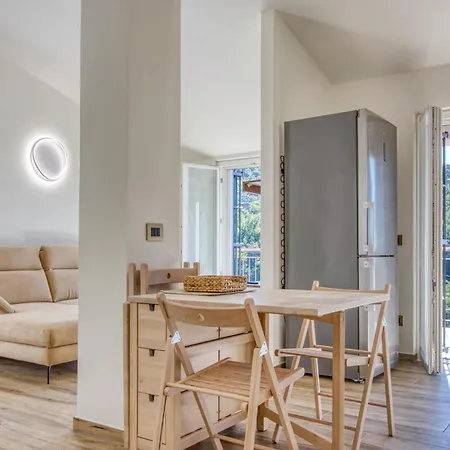 1 Bedroom Stunning In דירה *